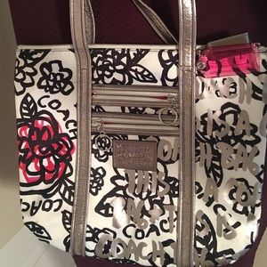 Coach Poppy Graffiti Glam. Large tote shoulder bag